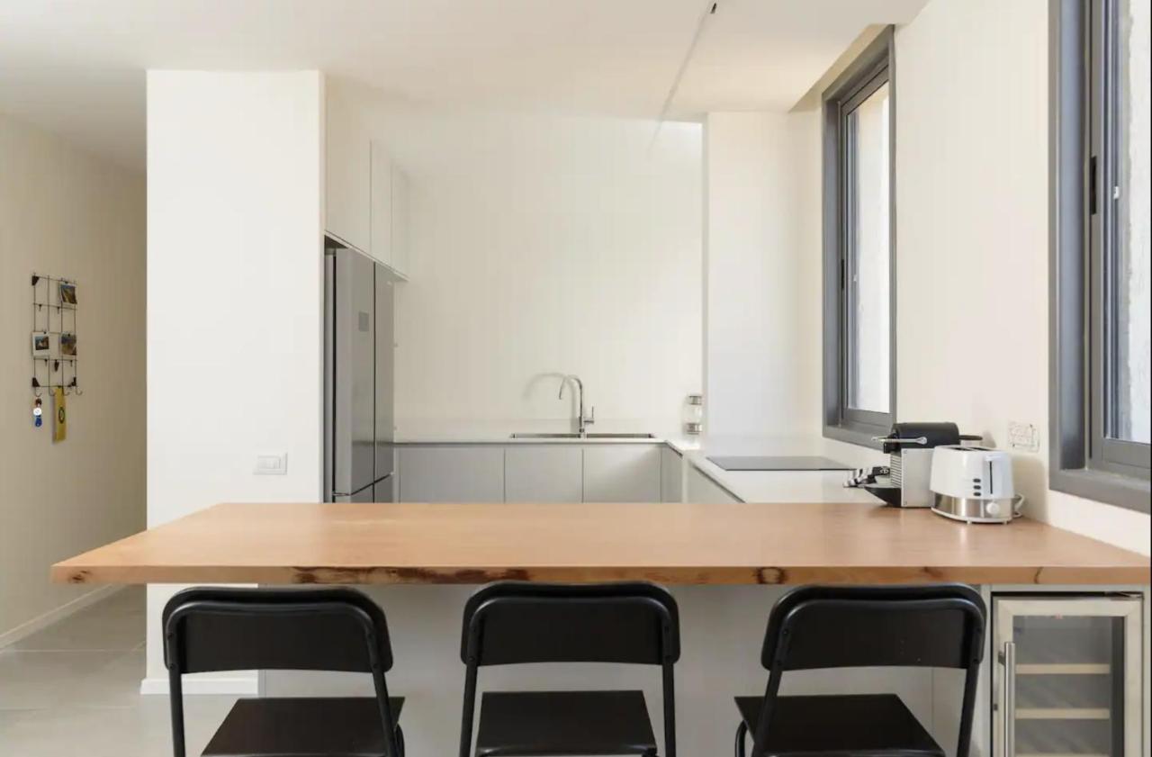 Apartment Stylish & Spacious 3 Bedroom By The Sea Netanja